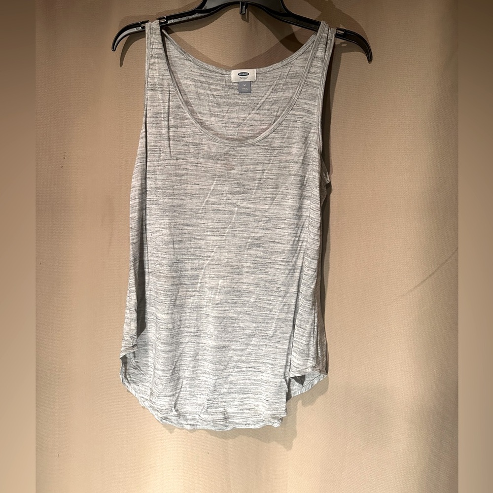 Medium women’s old navy grey tank top